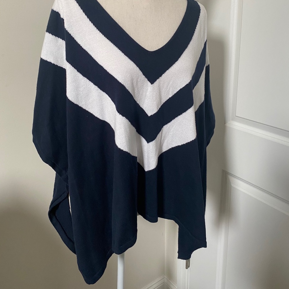 Tommy Hilfiger V-neck sweater